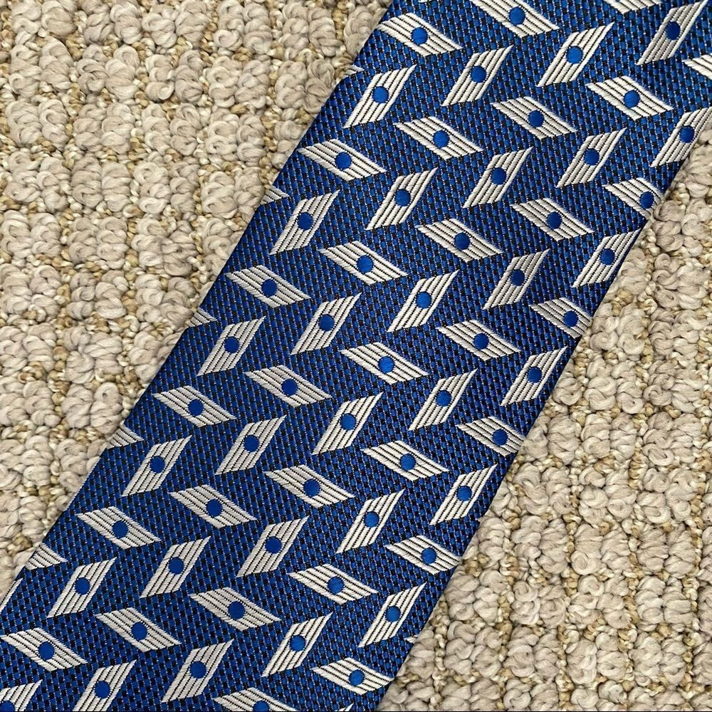 Classic Style Men’s Tie